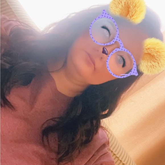 Meet your Posher, Shayna - Picture 3 of 5